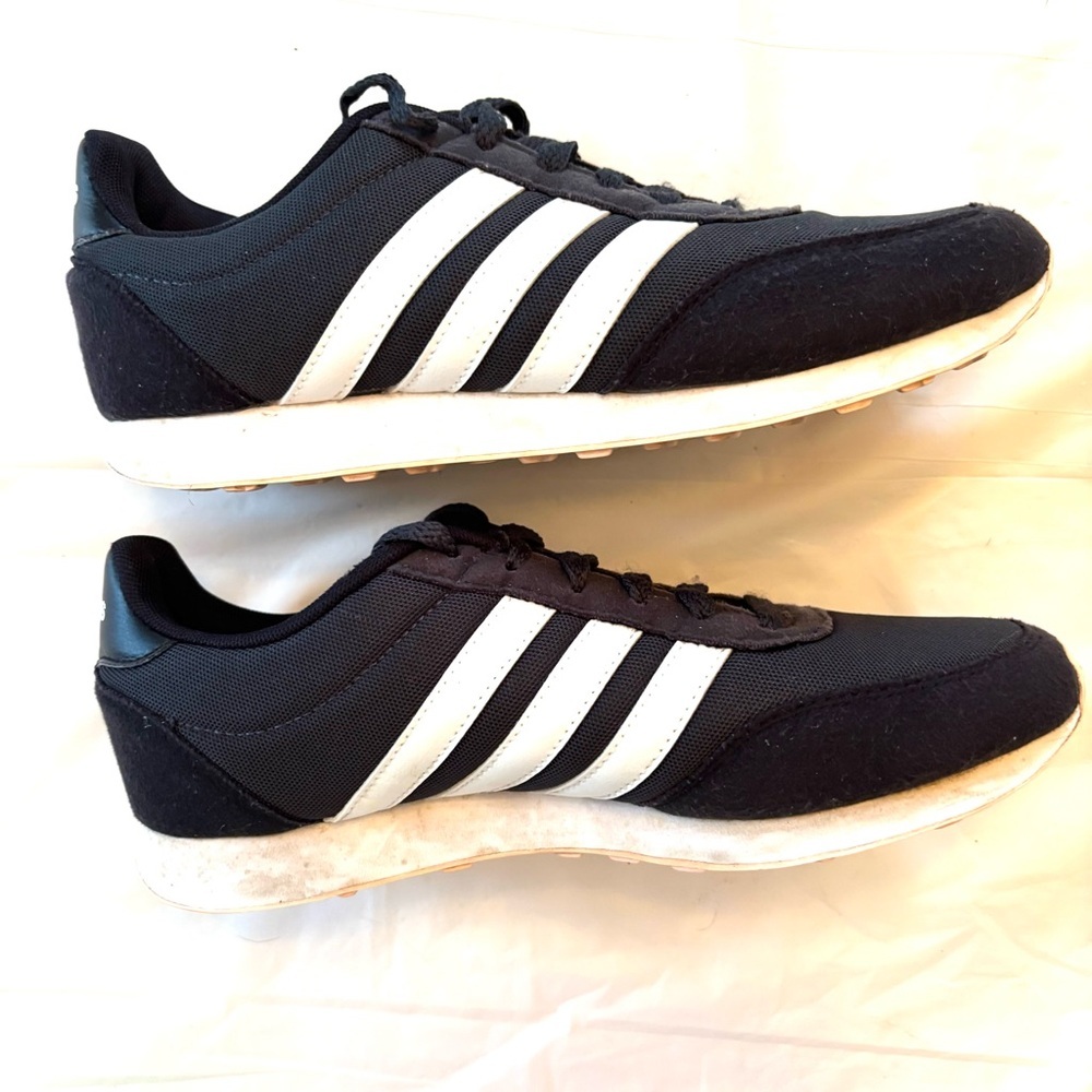 Adidas V Racer Sneakers Black White SZ 7.5 Worn 1X - Picture 14 of 15
